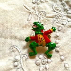 Vintage frog brooch from 70s